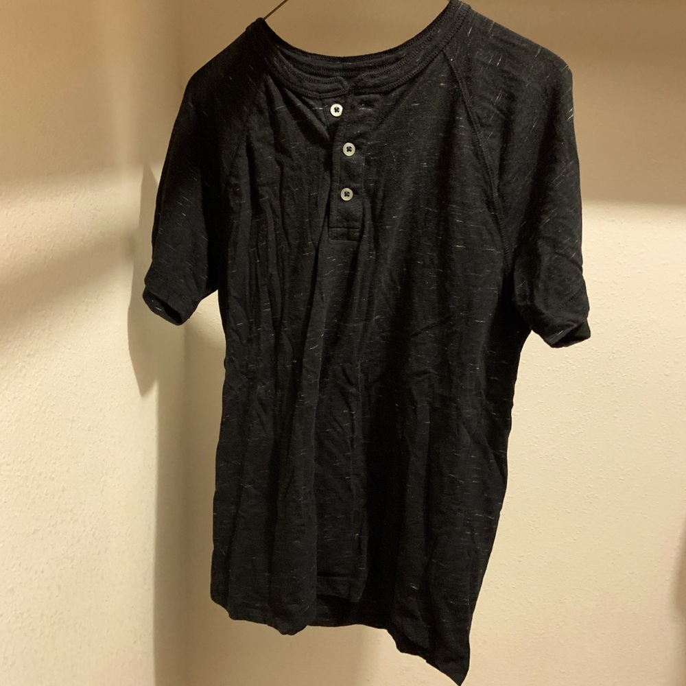 Black shirt.